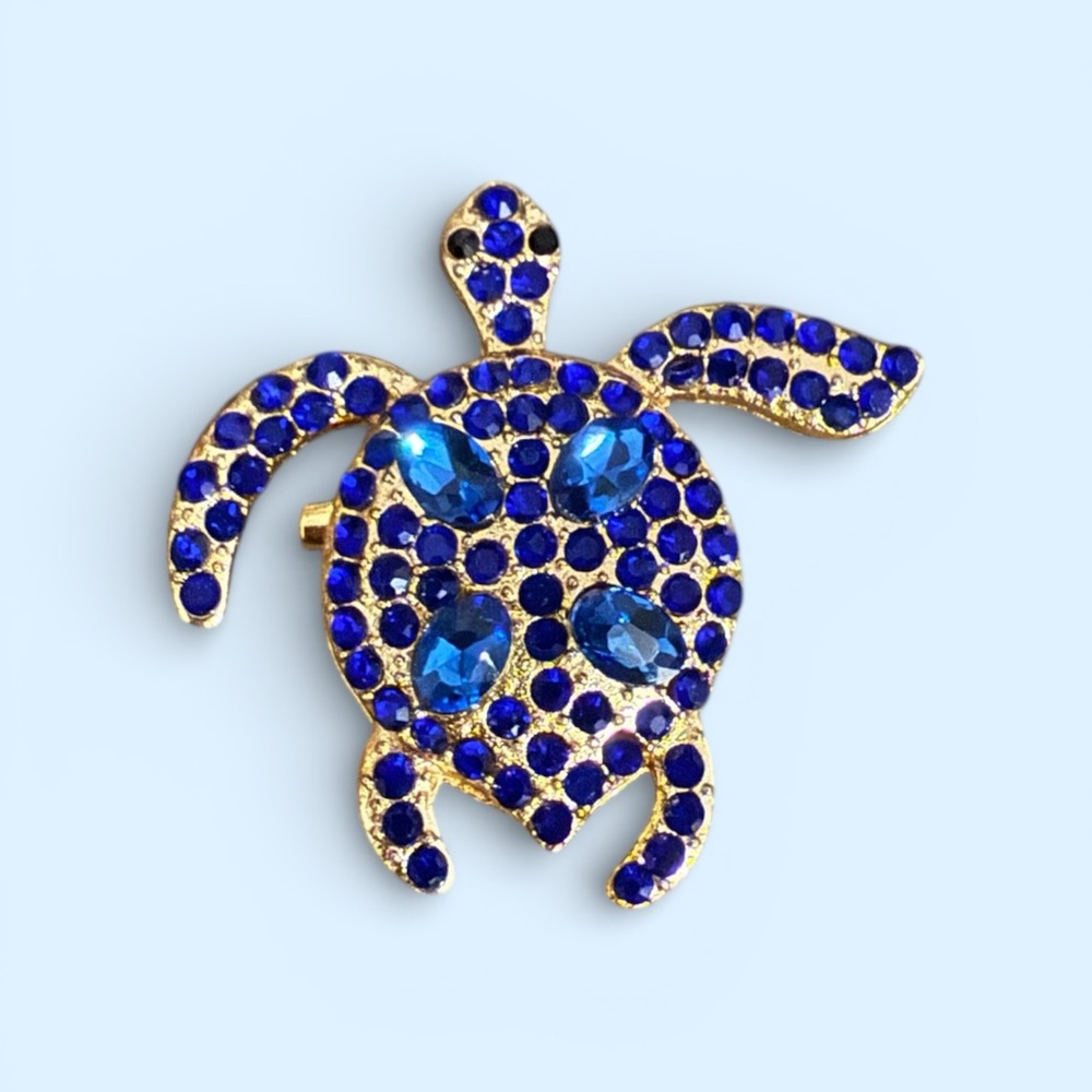 Blue in Gold Tone Turtle Brooch